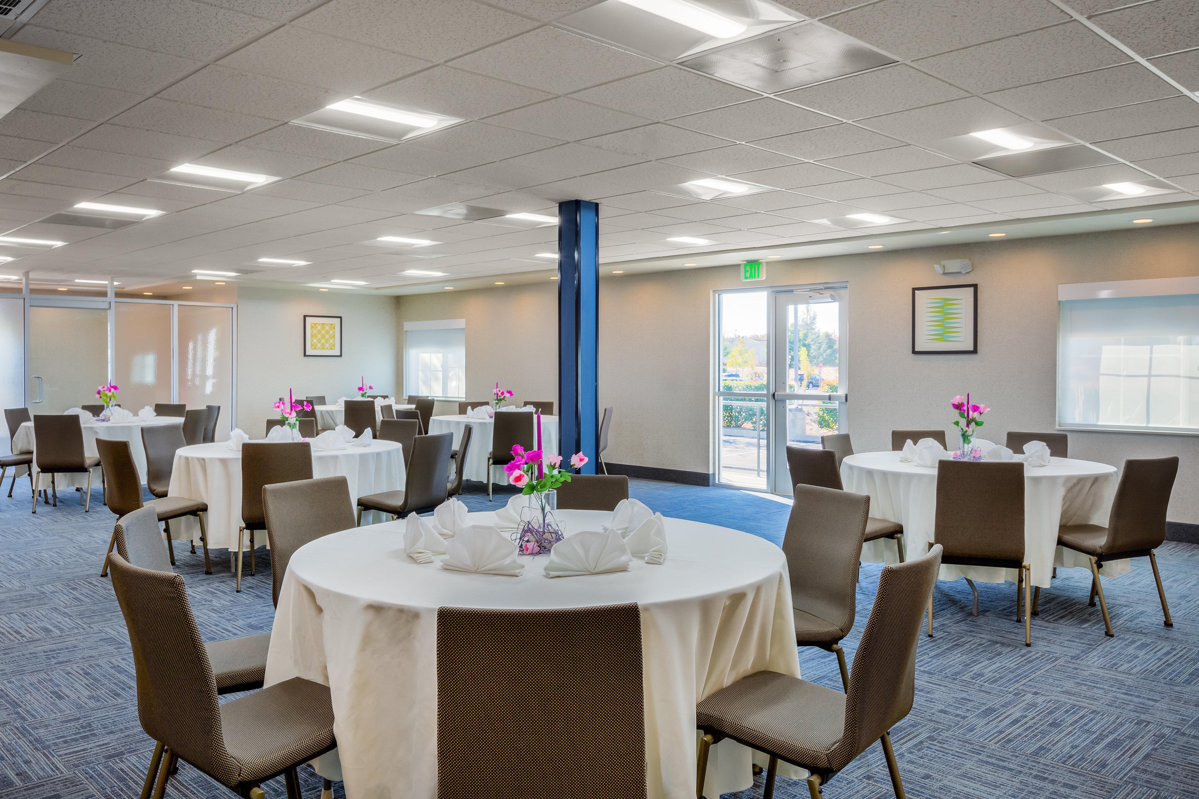Holiday Inn Express Hotel & Suites Oroville Southwest, An Ihg Hotel Екстер'єр фото